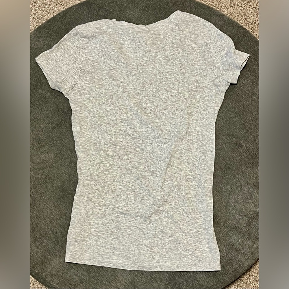 I Knead You Funny Cat Pun Womens Graphic Tee NWT *Runs Small* T-Shirt Gray - Picture 6 of 7